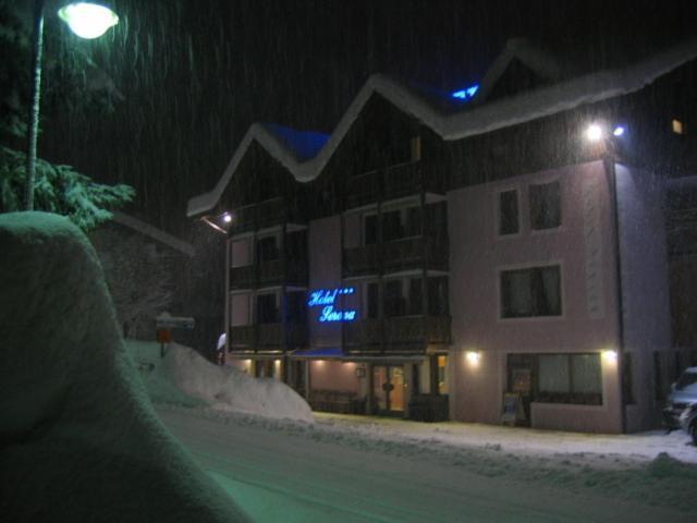 Hotel Serena ديمارو المظهر الخارجي الصورة